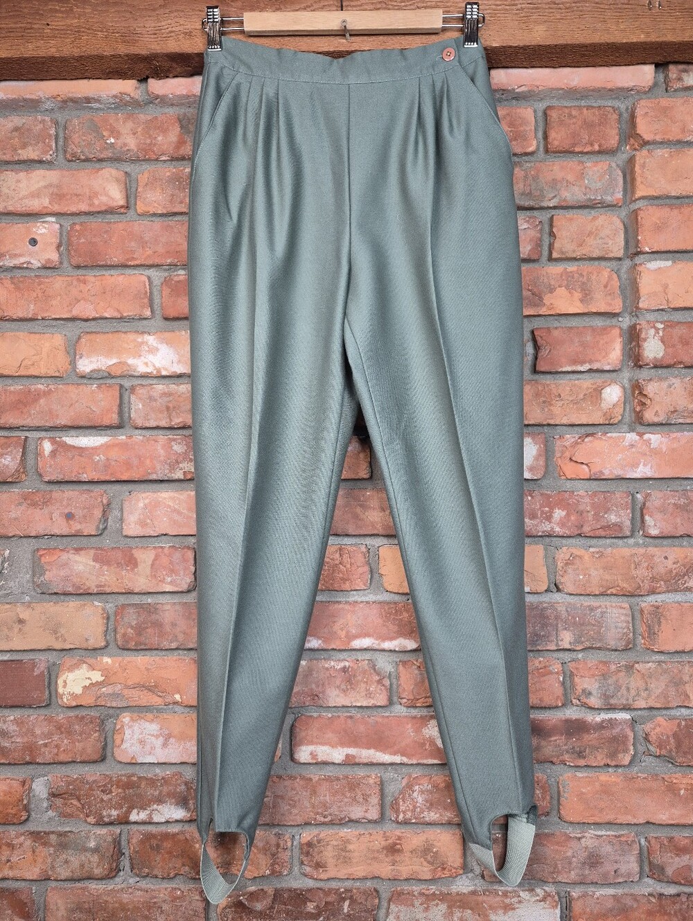 Satori Sage Green Stirrup Pants High Rise Tapered Minimalist Vintage 8 - Picture 2 of 7